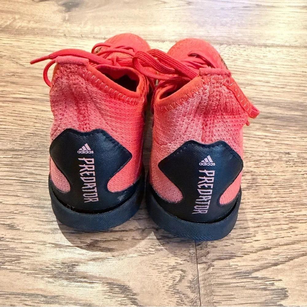 Adidas Predator Freak.3 Boys Demonscale Solar Red indoor soccer turf EUC 2.5